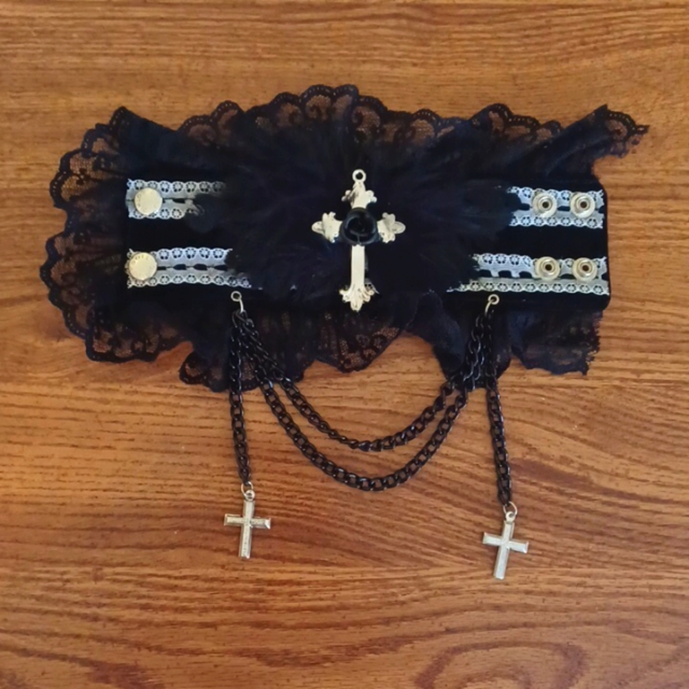 Gothic Doll Handcrafts feather wrist cuff jpop goth Lolita visual